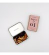 Biossom Snack Tin No. 01 – bio ananas, banany, czereśnie i orzechy brazylijskie w różowej puszce