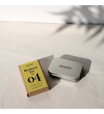Biossom Snack Tin – closed engraved reusable tin with Biossom logo